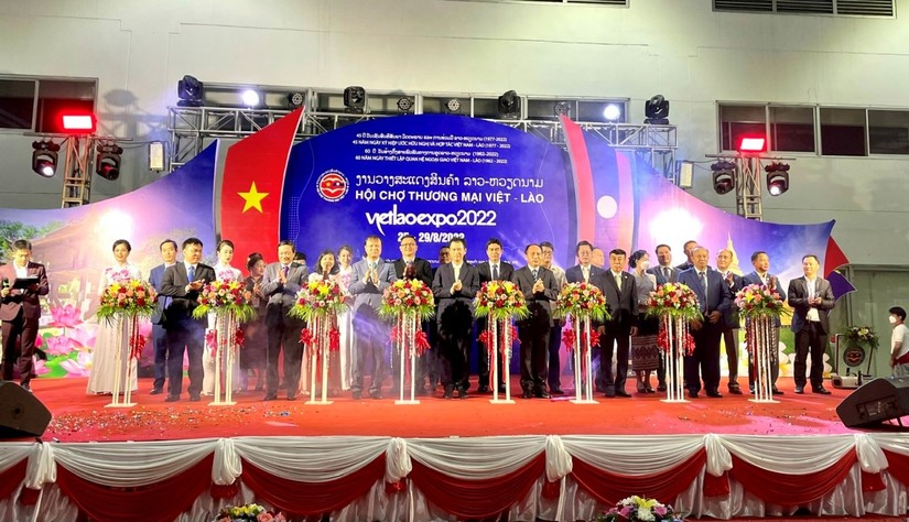 Khai mạc Hội chợ Việt - Lào 2022, cây cầu nối thương mại hai nước