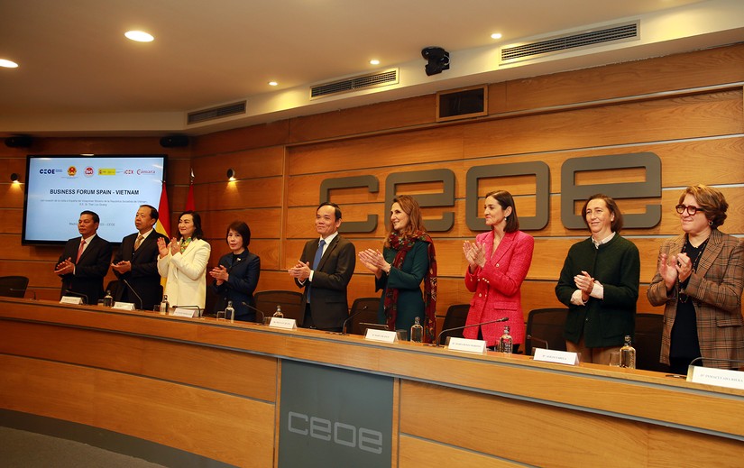 Phó Thủ tướng Trần Lưu Quang dự Diễn đàn Doanh nghiệp Việt Nam - Tây Ban Nha, diễn ra tại Thủ đô Madrid (Tây Ban Nha) sáng 2/3. Ảnh: VGP