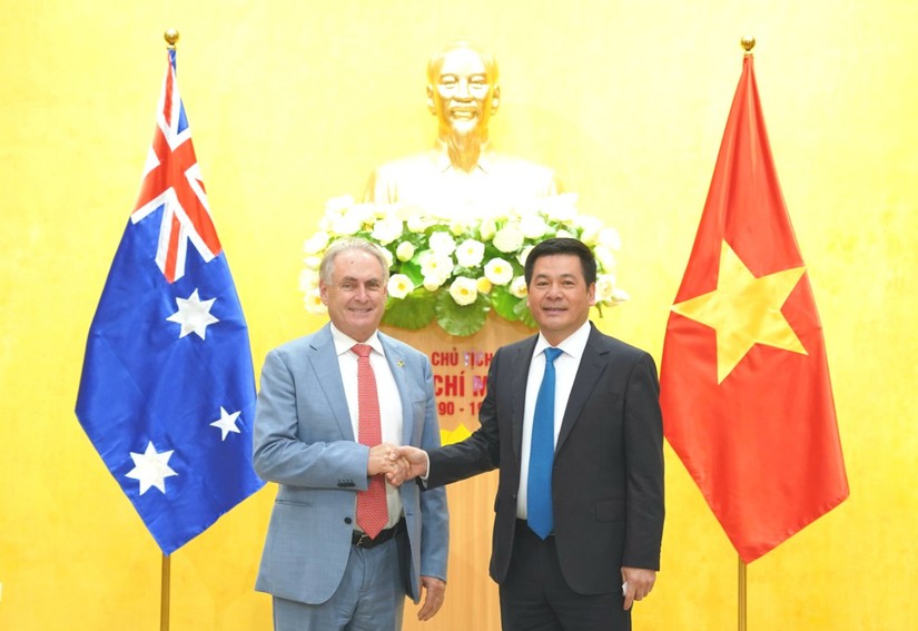 Bộ trưởng Công Thương Nguyễn Hồng Diên và Bộ trưởng Thương mại và Du lịch Australia Don Farrell. Ảnh: Bộ Công Thương