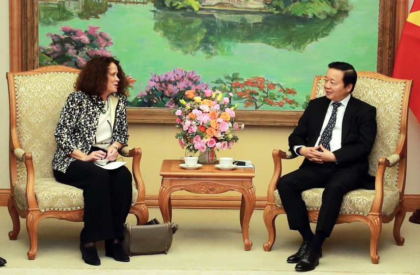 Phó Thủ tướng Trần Hồng Hà tiếp bà Carolyn Turk, Giám đốc Quốc gia Ngân hàng Thế giới tại Việt Nam. Ảnh: VGP