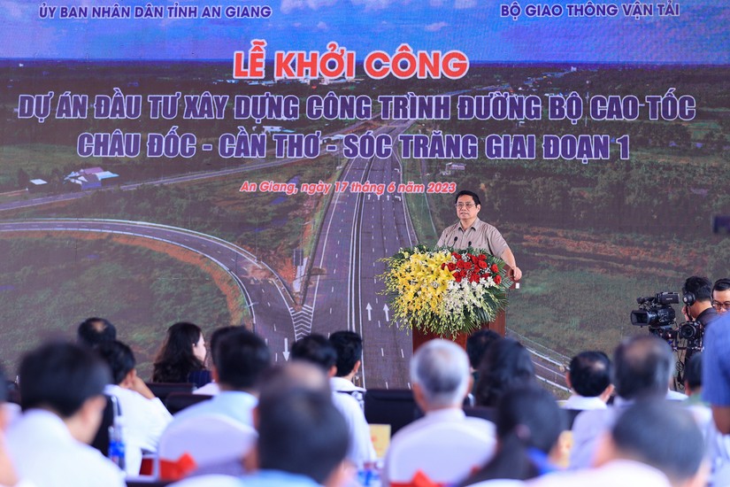 Thủ tướng Phạm Minh Chính phát biểu tại lễ khởi công. Ảnh: VGP
