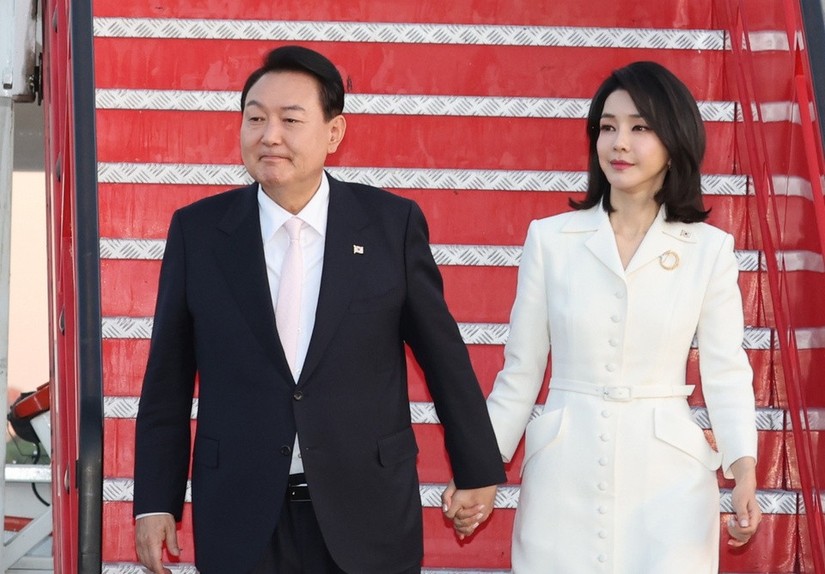 Tổng thống Hàn Quốc Yoon Suk Yeol và phu nhân. Ảnh: Yonhap