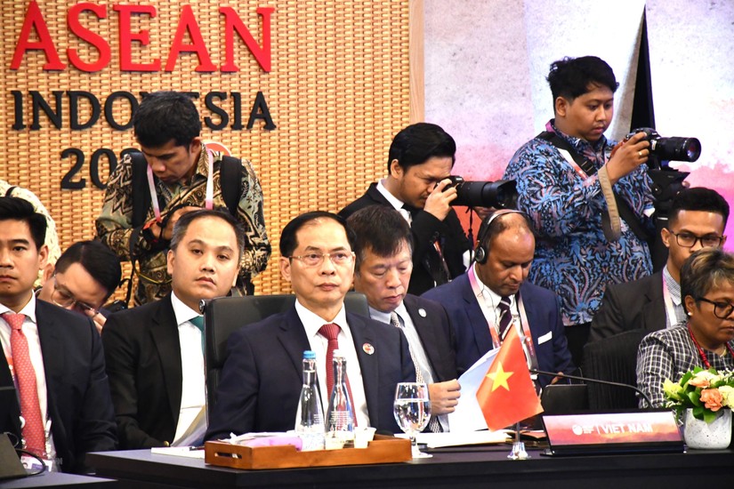 Bộ trưởng Ngoại giao Bùi Thanh Sơn tham dự Diễn đàn Khu vực ASEAN (ARF) lần thứ 30. Ảnh: TTXVN