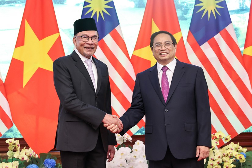 Thủ tướng Phạm Minh Chính hội đàm với Thủ tướng Malaysia Anwar Ibrahim. Ảnh: VGP