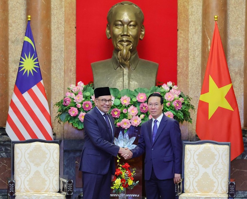 Chủ tịch nước Võ Văn Thưởng tiếp Thủ tướng Malaysia Anwar Ibrahim. Ảnh: VGP