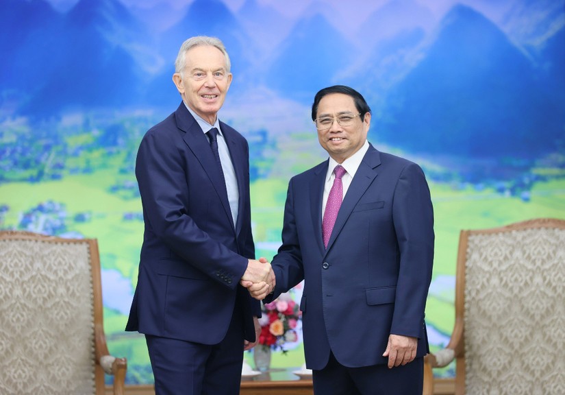 Thủ tướng Phạm Minh Chính tiếp ông Tony Blair, cựu Thủ tướng Anh, Chủ tịch điều hành Viện Tony Blair vì sự thay đổi toàn cầu (TBI). Ảnh: VGP