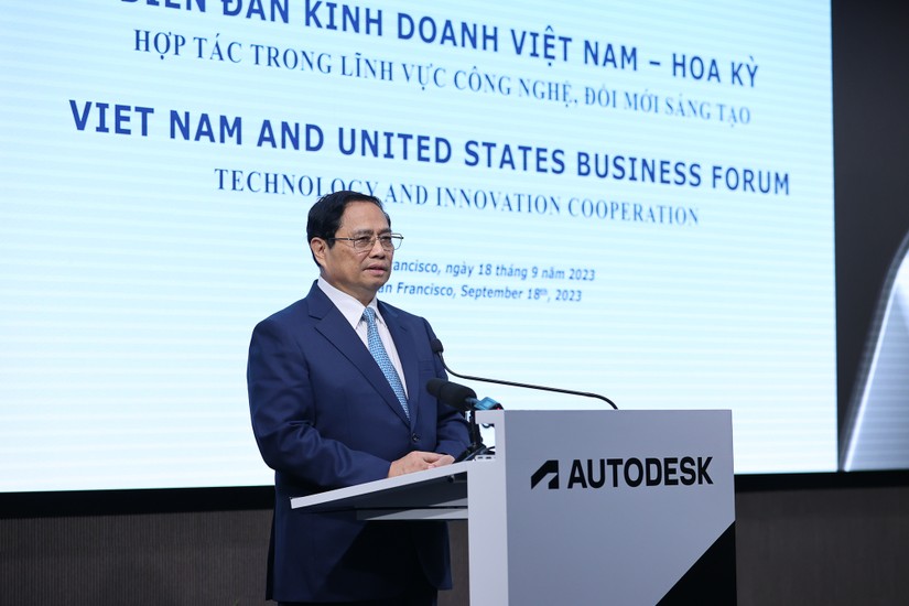 Thủ tướng khẳng định Chính phủ Việt Nam sẵn sàng mở cửa đón tất cả doanh nghiệp tới đầu tư kinh doanh đúng pháp luật, ổn định, hiệu quả. Ảnh: vGP