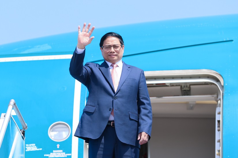 Thủ tướng Chính phủ Phạm Minh Chính rời Thủ đô Hà Nội lên đường dự Hội nghị Cấp cao ASEAN - GCC và thăm Vương quốc Saudi Arabia. Ảnh: VGP