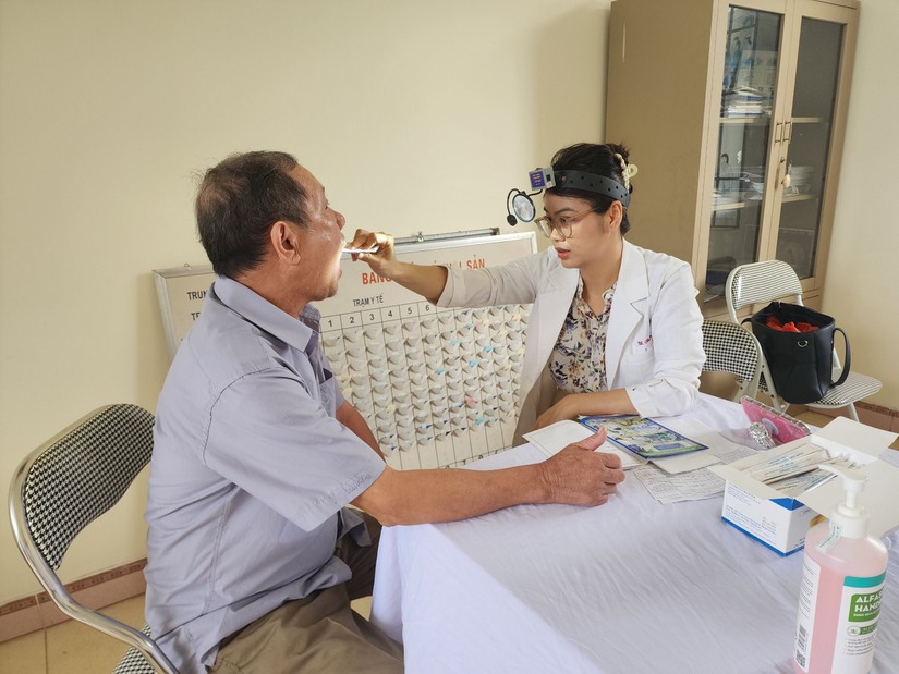 Công tác chăm sóc sức khỏe cho người cao tuổi dân tộc thiểu số và vùng núi là một nhiệm vụ đang được tỉnh Thái Nguyên chú trọng. Ảnh: Sở Y tế Thái Nguyên