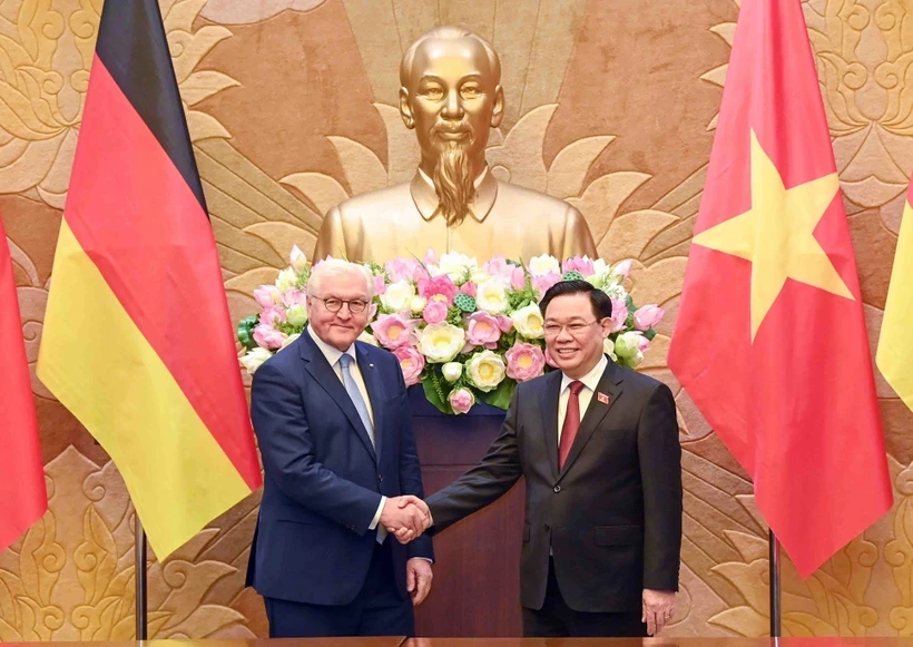 Chủ tịch Quốc hội Vương Đình Huệ và Tổng thống Đức Frank - Walter Steinmeier. Ảnh: TTXVN