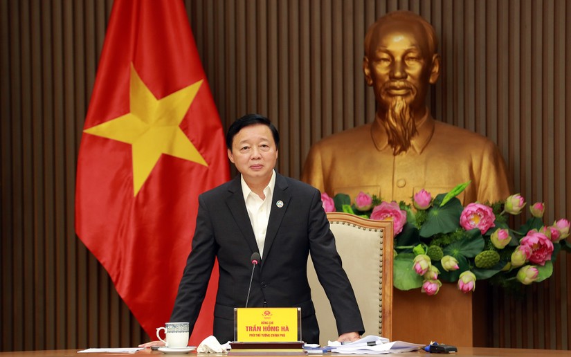 Phó Thủ tướng Trần Hồng Hà nêu rõ, không để khoảng trống pháp luật khi thực hiện hoạt động đấu thầu nói chung, trong đó có lĩnh vực y tế. Ảnh: VGP 