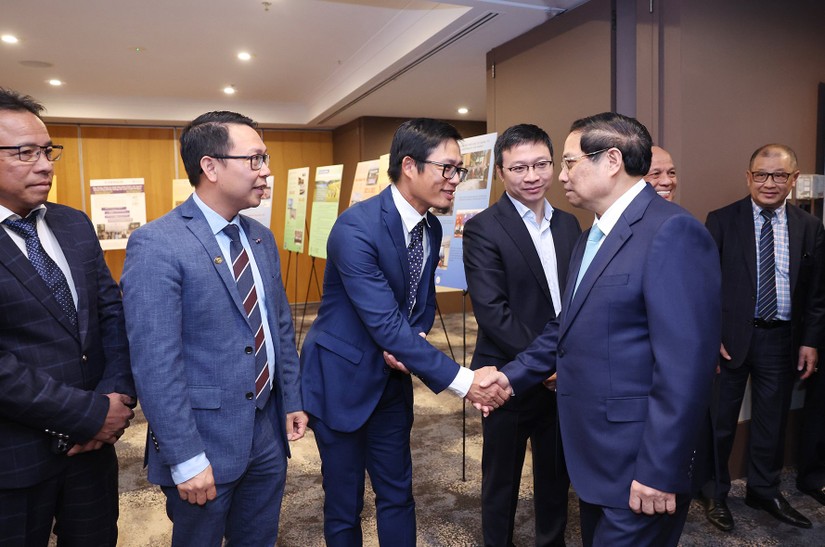 Thủ tướng Phạm Minh Chính làm việc với lãnh đạo và các thành viên Hội Doanh nhân Việt Nam tại Australia. Ảnh: VGP