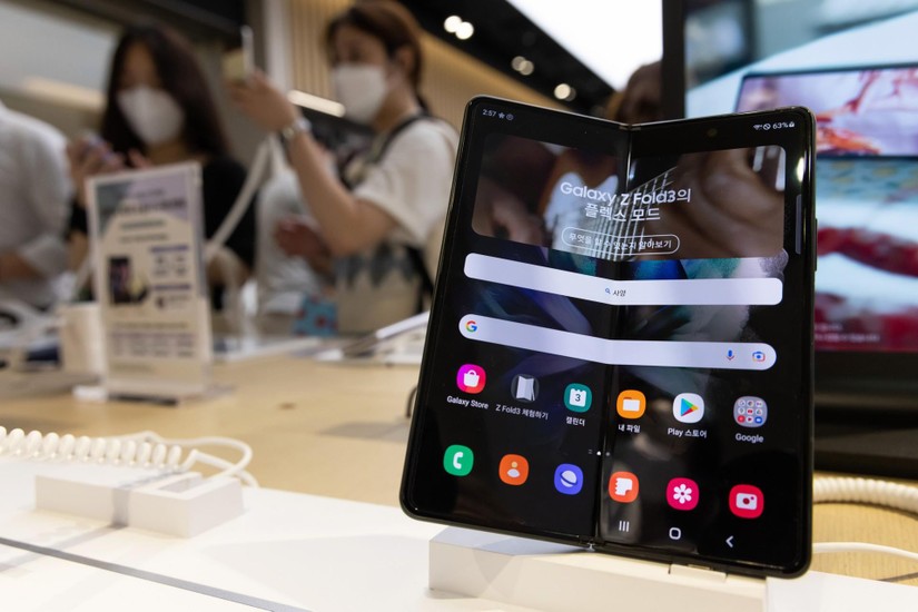 Samsung tuyên bố hợp nhất mảng kinh doanh di động và thiết bị điện tử. Ảnh: Bloomberg