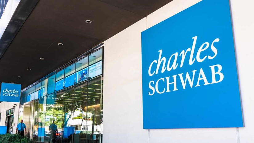 Theo Charles Schwab, có 5 rủi ro toàn cầu hàng đầu mà các nhà đầu tư cần thận trọng trong năm 2022. Ảnh: 