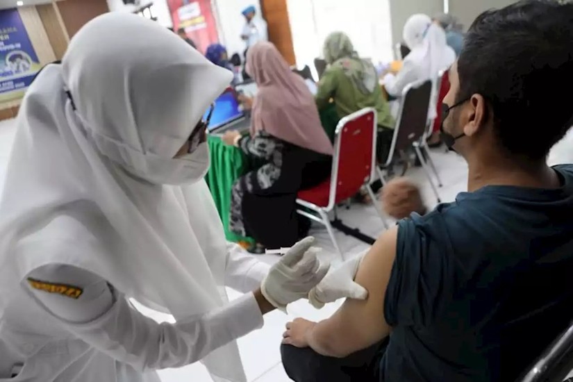 Indonesia đã đặt mục tiêu phát triển và sản xuất vaccine nội địa kể từ khi bắt đầu đại dịch. Ảnh: EPA-EFE