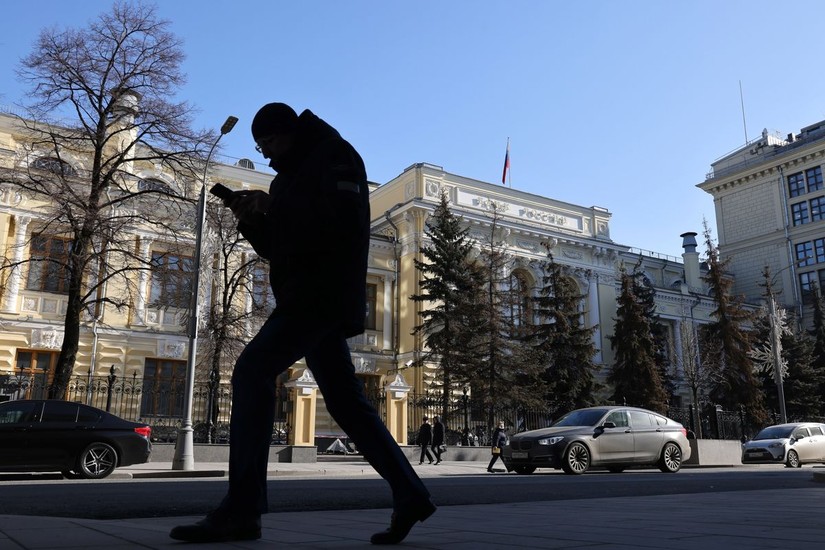 Visa và Mastercard đã gia nhập vào danh sách các công ty quốc tế tạm ngừng hoạt động tại Nga. Ảnh: Bloomberg