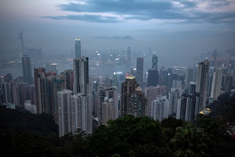 Thành phố Hong Kong thông báo dịch Covid-19 đã nằm trong tầm kiểm soát. Ảnh: Bloomberg