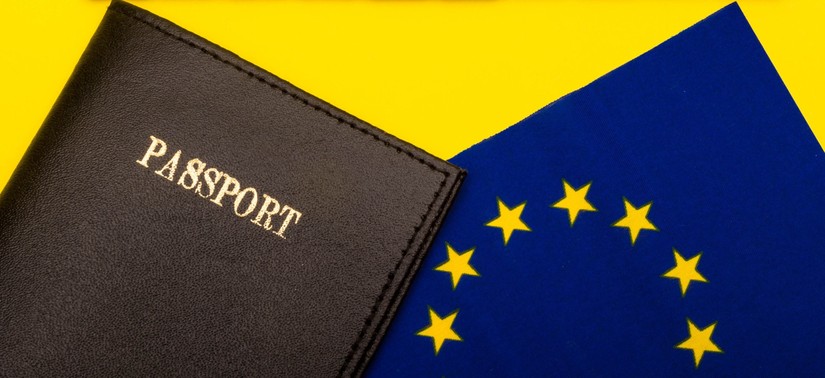 Ủy ban châu Âu đang thúc giục các chính phủ EU chấm dứt các chương trình "hộ chiếu vàng" cho người giàu Nga và Belarus. Ảnh: TNS/SCMP