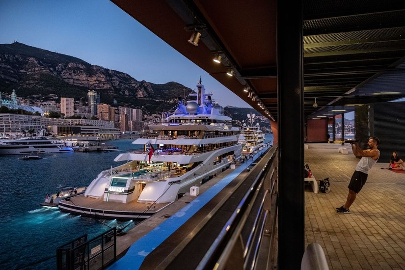 Siêu du thuyền Amadea tại Monaco Yacht Show năm 2019. Ảnh: Bloomberg