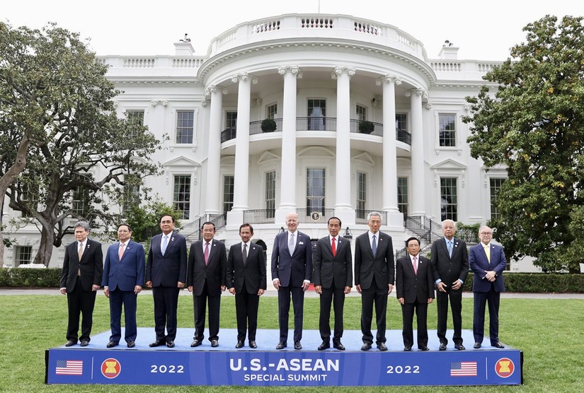 Tổng thống Mỹ Joe Biden và lãnh đạo các nước ASEAN trong ngày đầu tiên của Hội nghị cấp cao đặc biệt. Ảnh: AP
