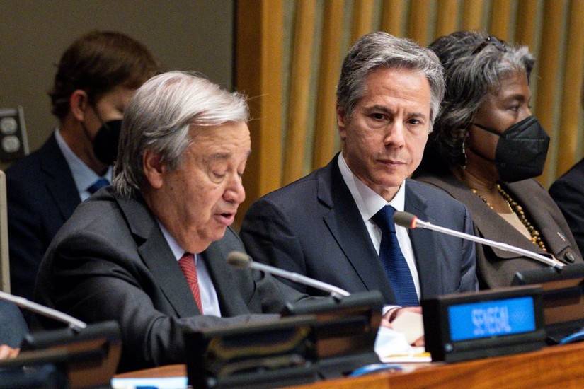 Tổng thư ký LHQ Antonio Guterres (trái) và Ngoại trưởng Mỹ Antony Blinken trong cuộc họp "Lời kêu gọi hành động về an ninh lương thực toàn cầu" hôm 18/5. Ảnh: Reuters
