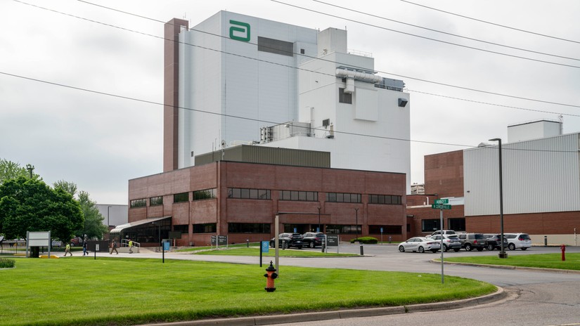Nhà máy sữa bột Abbott Nutrition ở Sturgis, bang Michigan, Mỹ. Ảnh: NYT