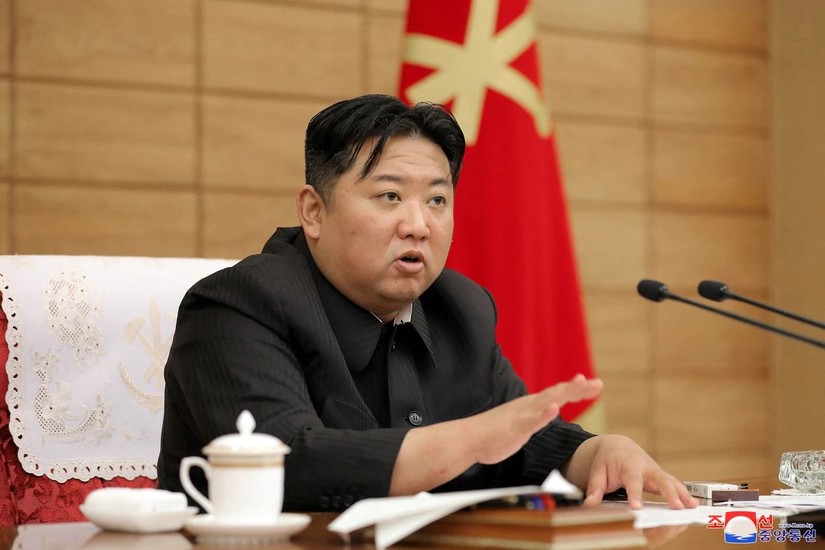 Nhà lãnh đạo Triều Tiên Jong-un tuyên bố nước này chiến thắng dịch Covid-19. Ảnh: KCNA