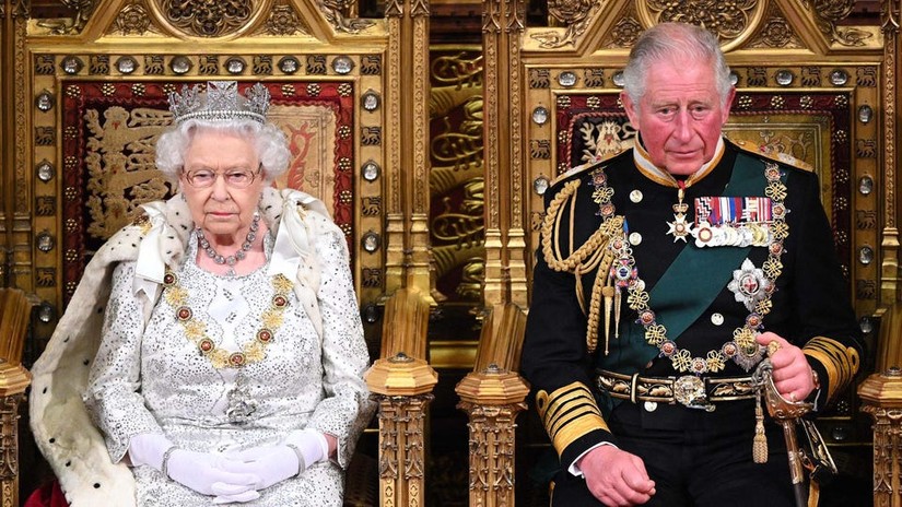Cố Nữ hoàng Elizabeth II và Tân vương Charles III. Ảnh: Điện Buckingham
