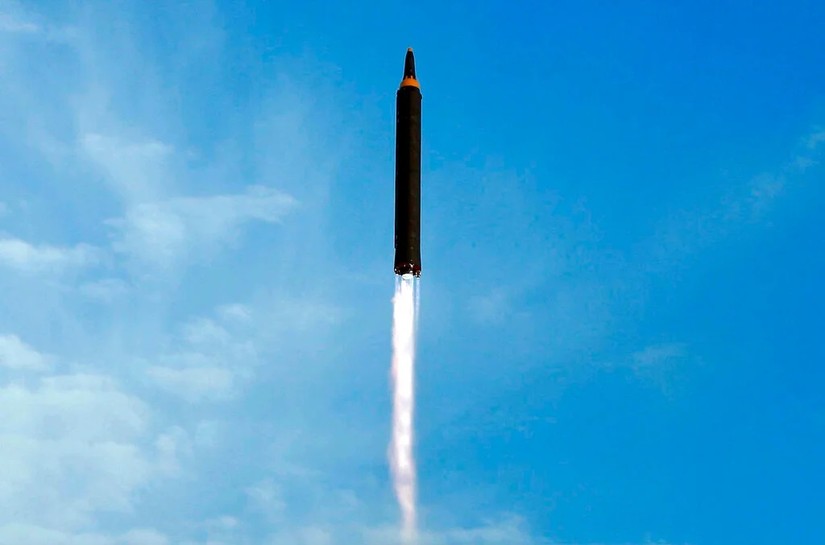 Triều Tiên phóng tên lửa đạn đạo sau 2 ngày. Ảnh: AP