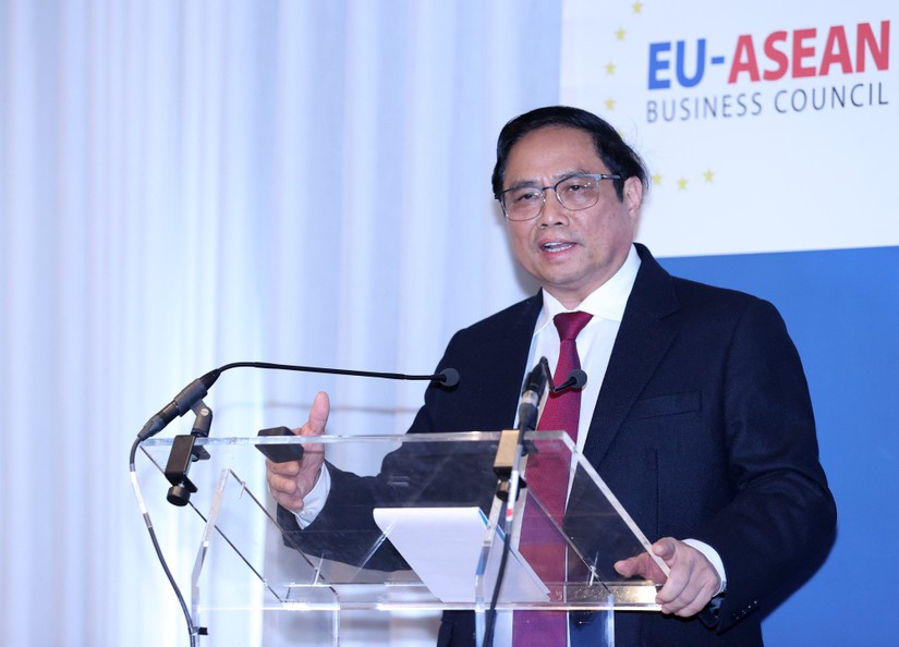 Thủ tướng Phạm Minh Chính phát biểu tại Hội nghị Thượng đỉnh Kinh doanh ASEAN - EU. Ảnh: VGP