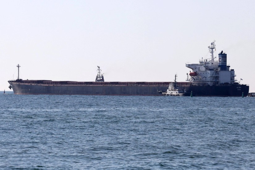 Tàu MV Glory rời cảng Chornomorsk của Ukraine hồi tháng 8/2022. Con tàu này bị mắc cạn ở Kênh đào Suez hôm nay. Ảnh: AFP