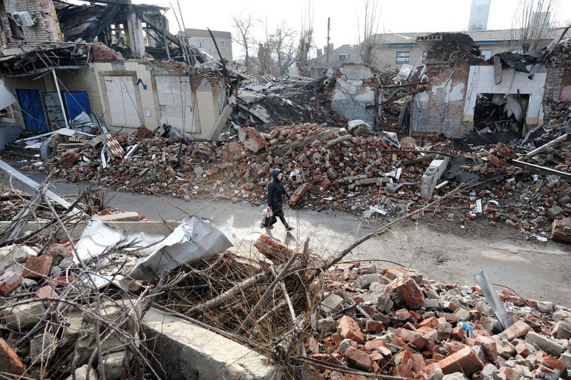 Khung cảnh đổ nát sau các cuộc giao tranh tại Ukraine. Ảnh: Bloomberg