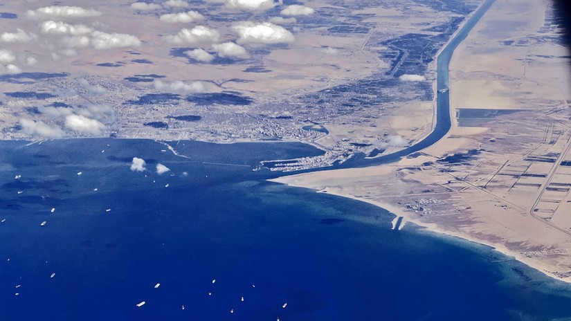 Kênh đào Suez là một trong những tuyến đường thủy quan trọng nhất thế giới. Ảnh: AFP