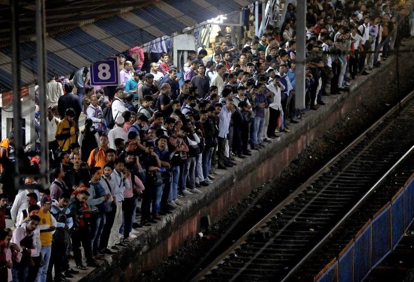 Dân số Ấn Độ chạm mốc 1,4 tỷ người vào tháng 4 năm nay. Ảnh: Reuters