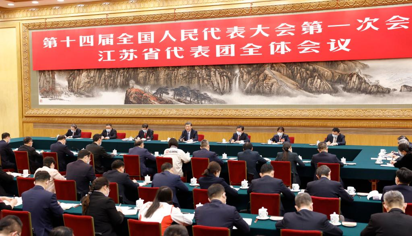 Chủ tịch Trung Quốc Tập Cận Bình tham gia thảo luận với đoàn đại biểu tỉnh Giang Tô. Ảnh: Xinhua