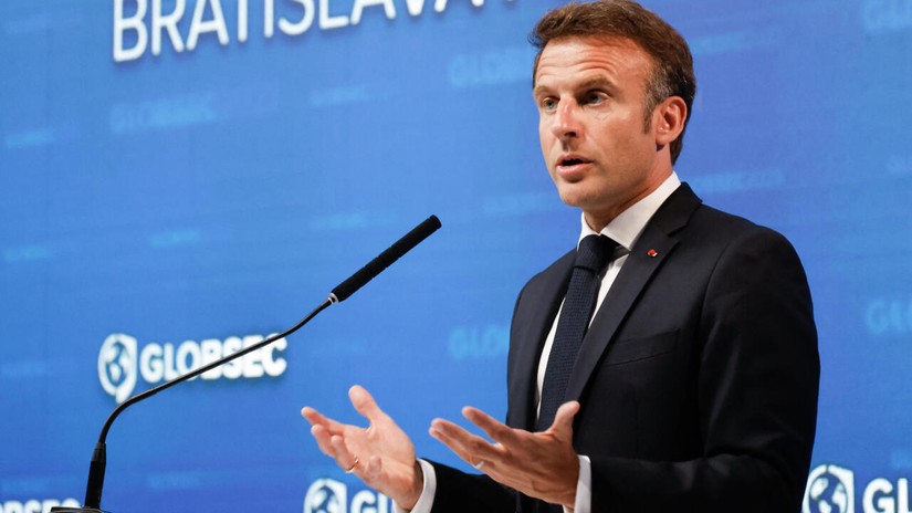 Tổng thống Pháp Emmanuel Macron phát biểu tại Diễn đàn An ninh Toàn cầu GLOBSEC. Ảnh: AFP