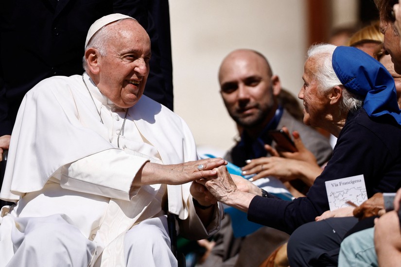 Giáo hoàng Francis tại Quảng trường St. Peter, Vatican, ngày 7/6. Ảnh: Reuters