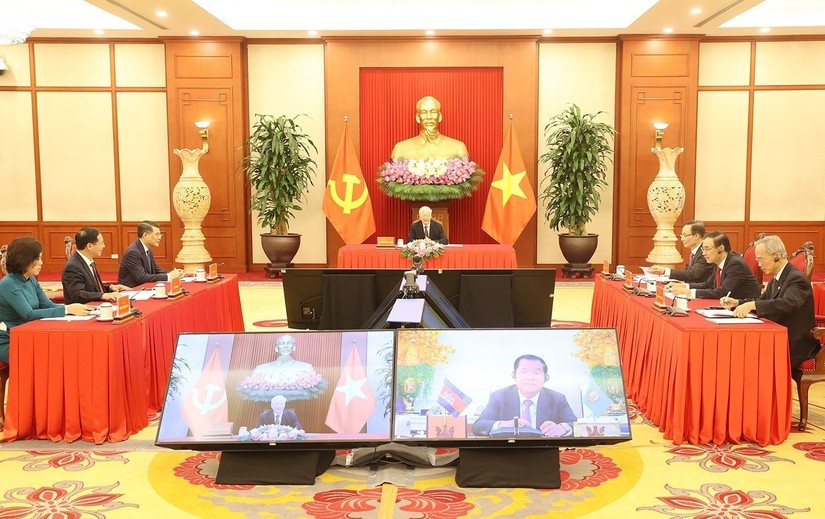 Tổng bí thư Nguyễn Phú Trọng điện đàm với Chủ tịch Đảng Nhân dân Campuchia, Thủ tướng Campuchia Hun Sen. Ảnh: TTXVN