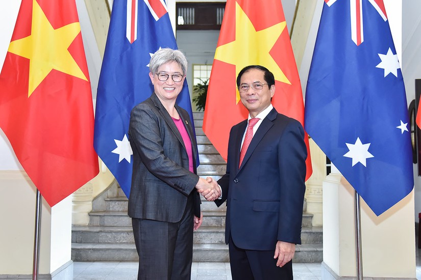 Bộ trưởng Ngoại giao Bùi Thanh Sơn và Ngoại trưởng Australia Penny Wong. Ảnh: BNG