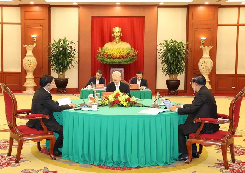 Tổng Bí thư Nguyễn Phú Trọng phát biểu tại cuộc gặp với Chủ tịch Đảng Nhân dân Campuchia (CPP) Hun Sen và Tổng Bí thư Đảng Nhân dân Cách mạng Lào, Chủ tịch nước Lào Thongloun Sisoulith. Ảnh: TTXVN