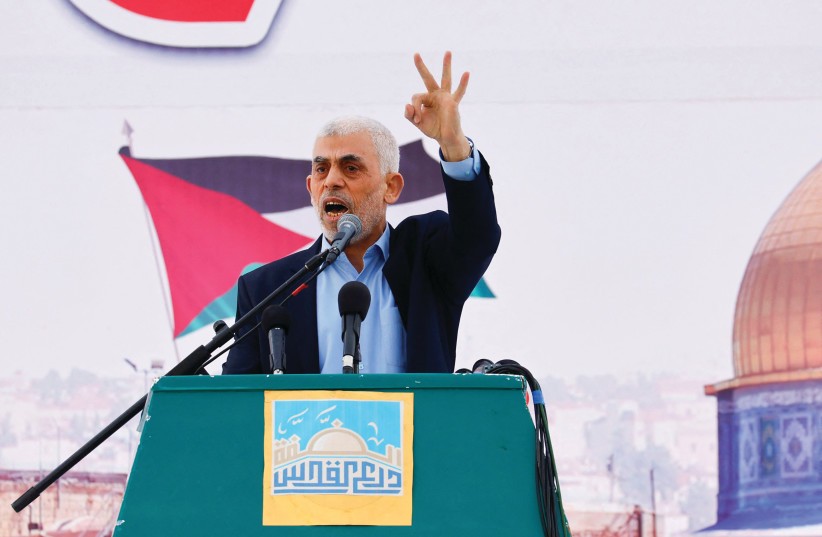 Thủ lĩnh Hamas Yahya Sinwa, tháng 4/2023. Ảnh: Reuters