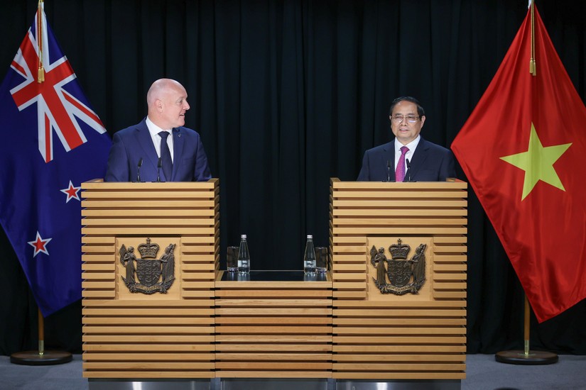 Thủ tướng Phạm Minh Chính và Thủ tướng New Zealand Christopher Luxon tại họp báo, ngày 11/3. Ảnh: VGP