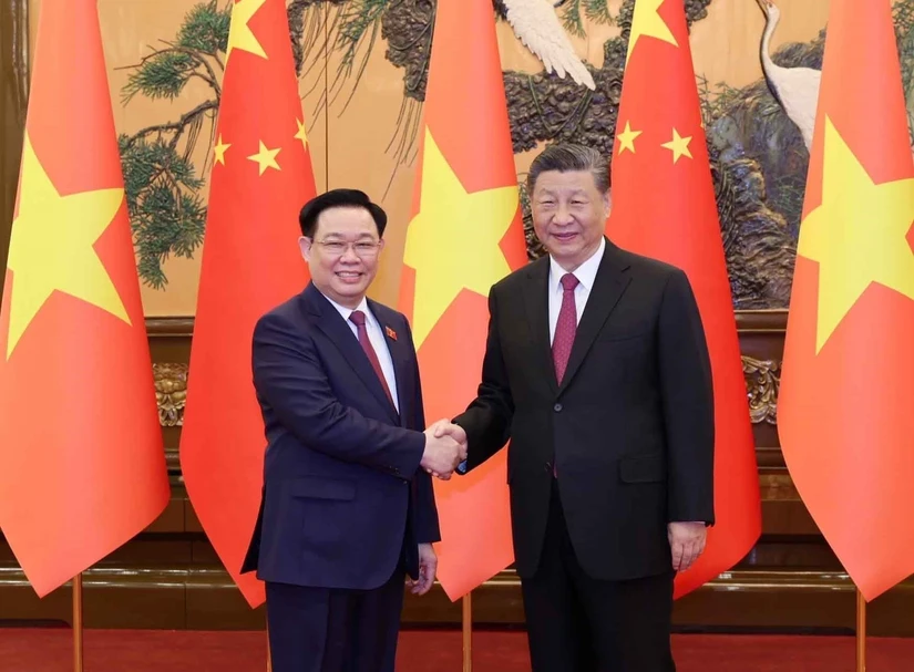 Chủ tịch Quốc hội Vương Đình Huệ hội kiến Tổng Bí thư, Chủ tịch Trung Quốc Tập Cận Bình. Ảnh: TTXVN