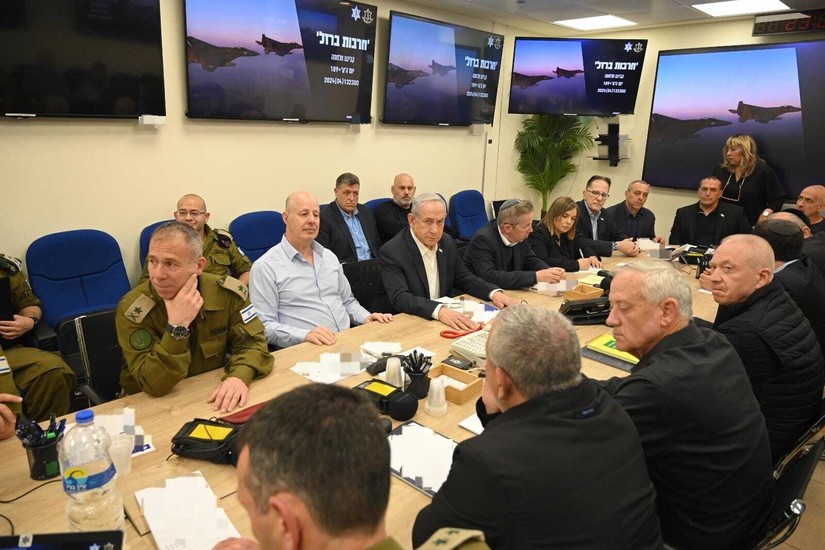 Thủ tướng Benjamin Netanyahu triệu tập cuộc họp nội các thời chiến ở Tel Aviv vào sáng sớm ngày 14/4. Ảnh: Times of Israel