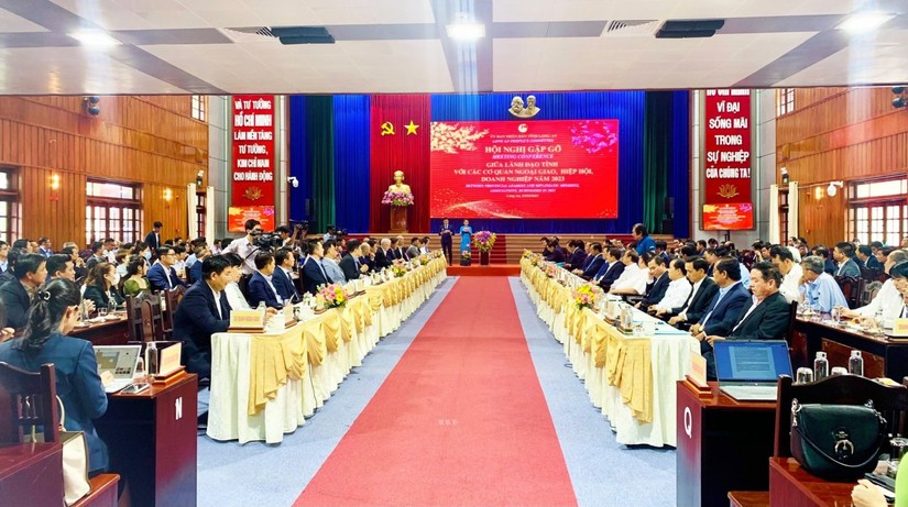 UBND tỉnh Long An tổ chức Hội nghị gặp gỡ giữa lãnh đạo tỉnh với các cơ quan ngoại giao, hiệp hội, doanh nghiệp năm 2023
