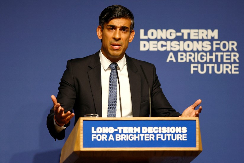 Thủ tướng Anh Rishi Sunak có bài phát biểu về trí tuệ nhân tạo tại Hội Hoàng gia London ngày 26/10. Ảnh: Theo Reuters.