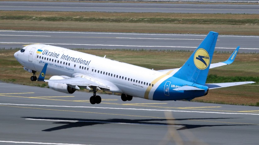 Một máy bay của hãng hàng không quốc tế Ukraine. Ảnh: AFP