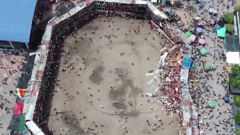 Video sập sân vận động làm hàng trăm người đè lên nhau tại Colombia