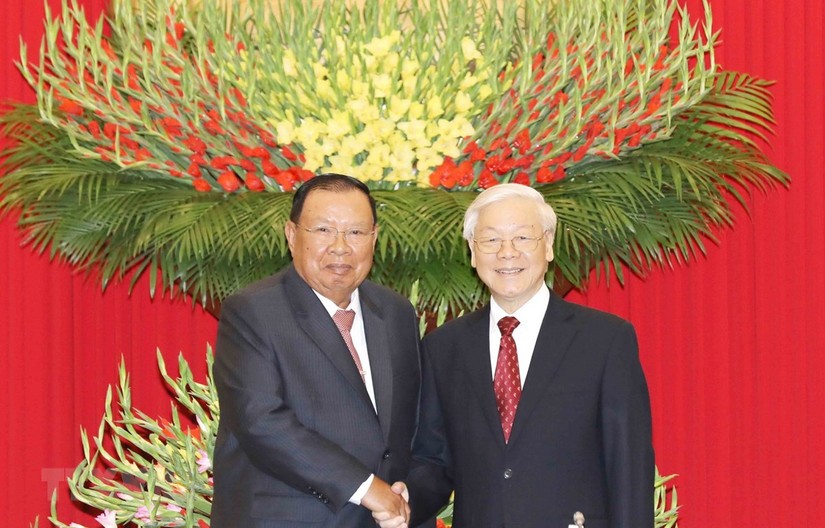 Tổng Bí thư, Chủ tịch nước Nguyễn Phú Trọng và Tổng Bí thư, Chủ tịch nước Lào Bounhang Vorachith tại cuộc gặp năm 2019.