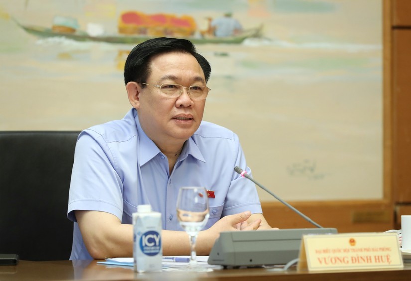 Chủ tịch Quốc hội Vương Đình Huệ phát biểu tại tổ chiều 5/6. Ảnh: Vietnamnet